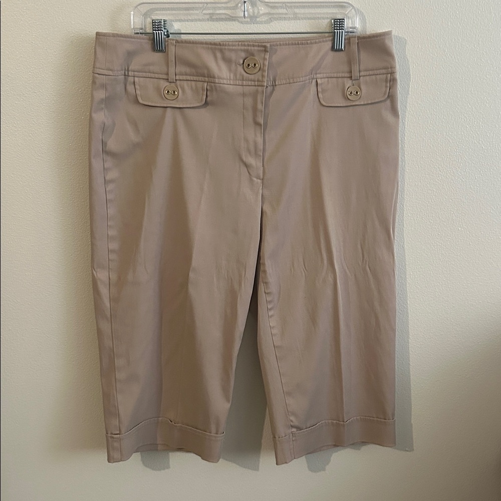 Studio 1940 Women's Beige Button Flap Pkts Stretch Cropped Cuffed Capris ..16